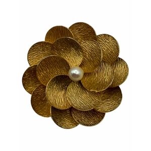 Vintage Ekelund Gold Tone Textured Petal Flower Brooch Faux Pearl Center Pin